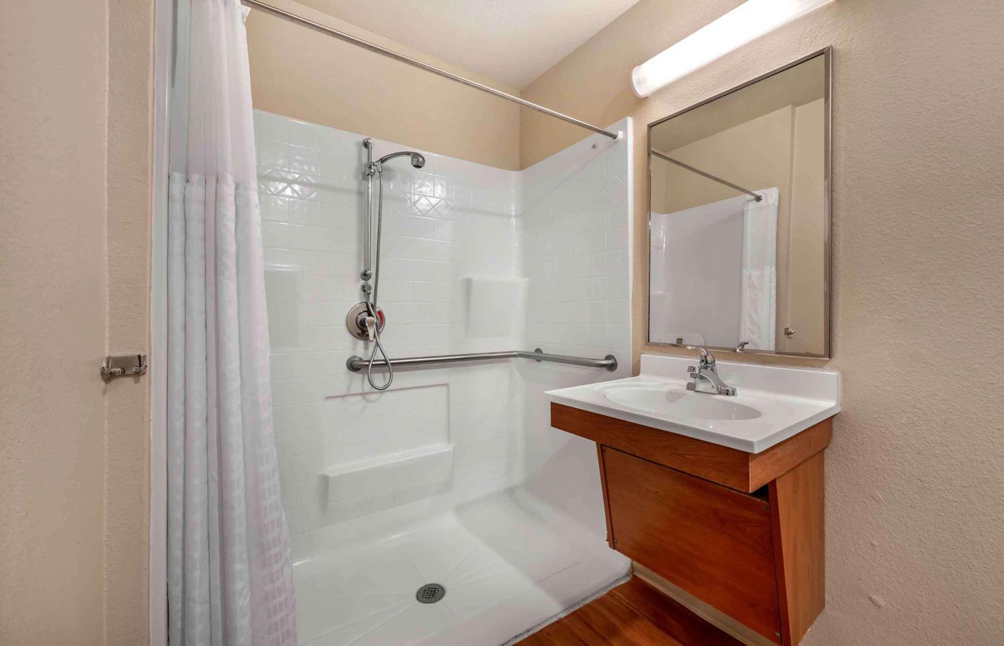 Extended Stay America Select Suites - Wichita - Airport エクステリア 写真