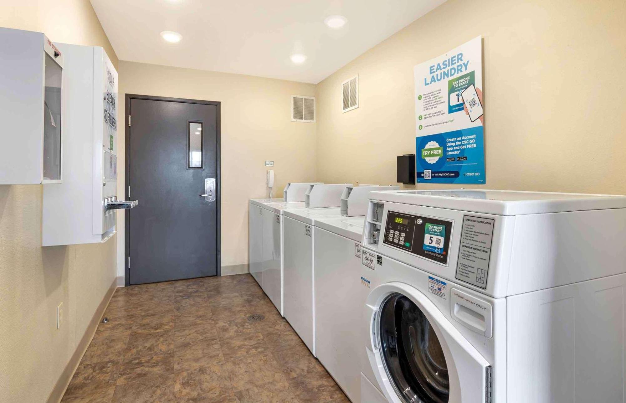 Extended Stay America Select Suites - Wichita - Airport エクステリア 写真