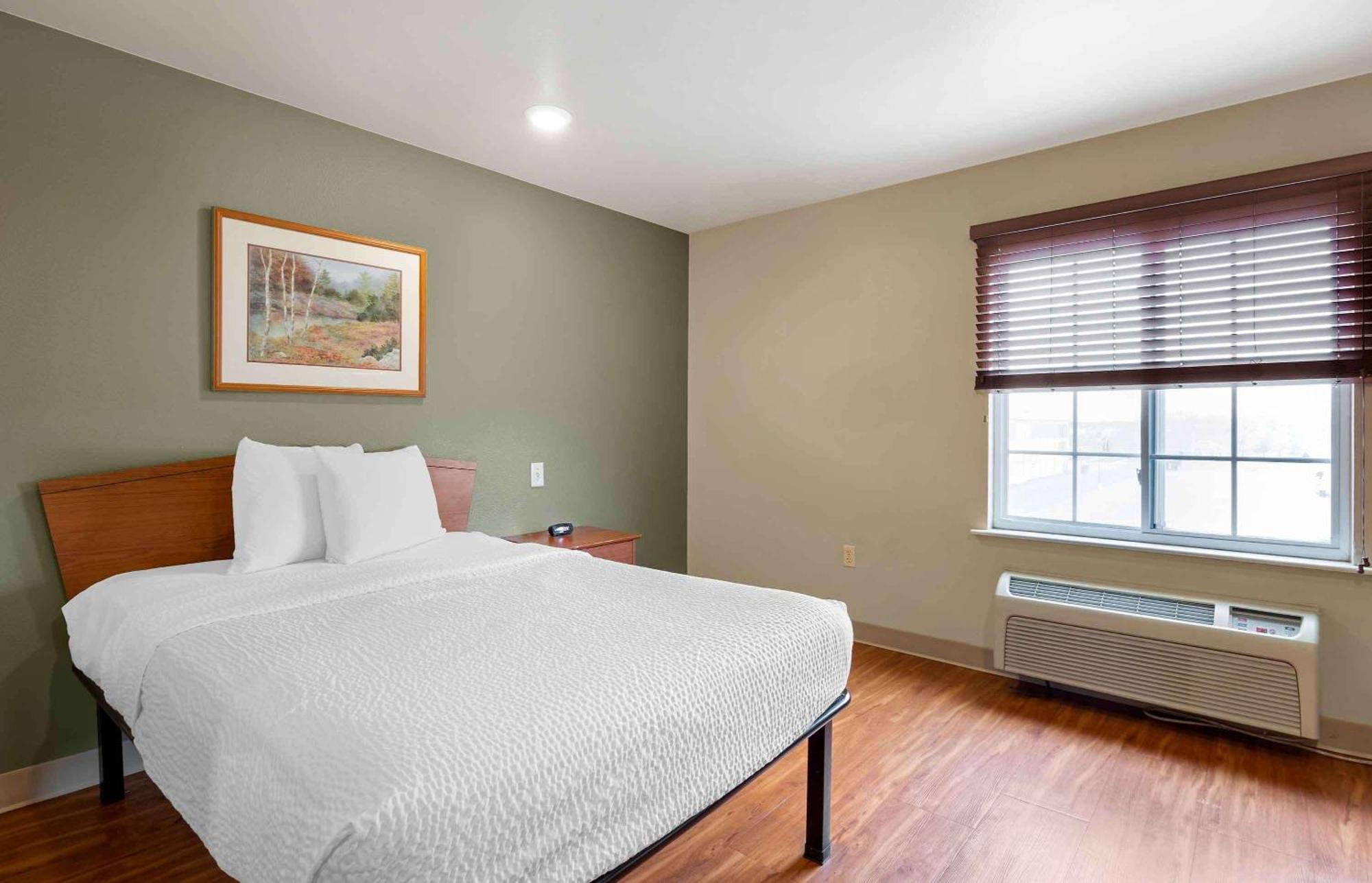 Extended Stay America Select Suites - Wichita - Airport エクステリア 写真