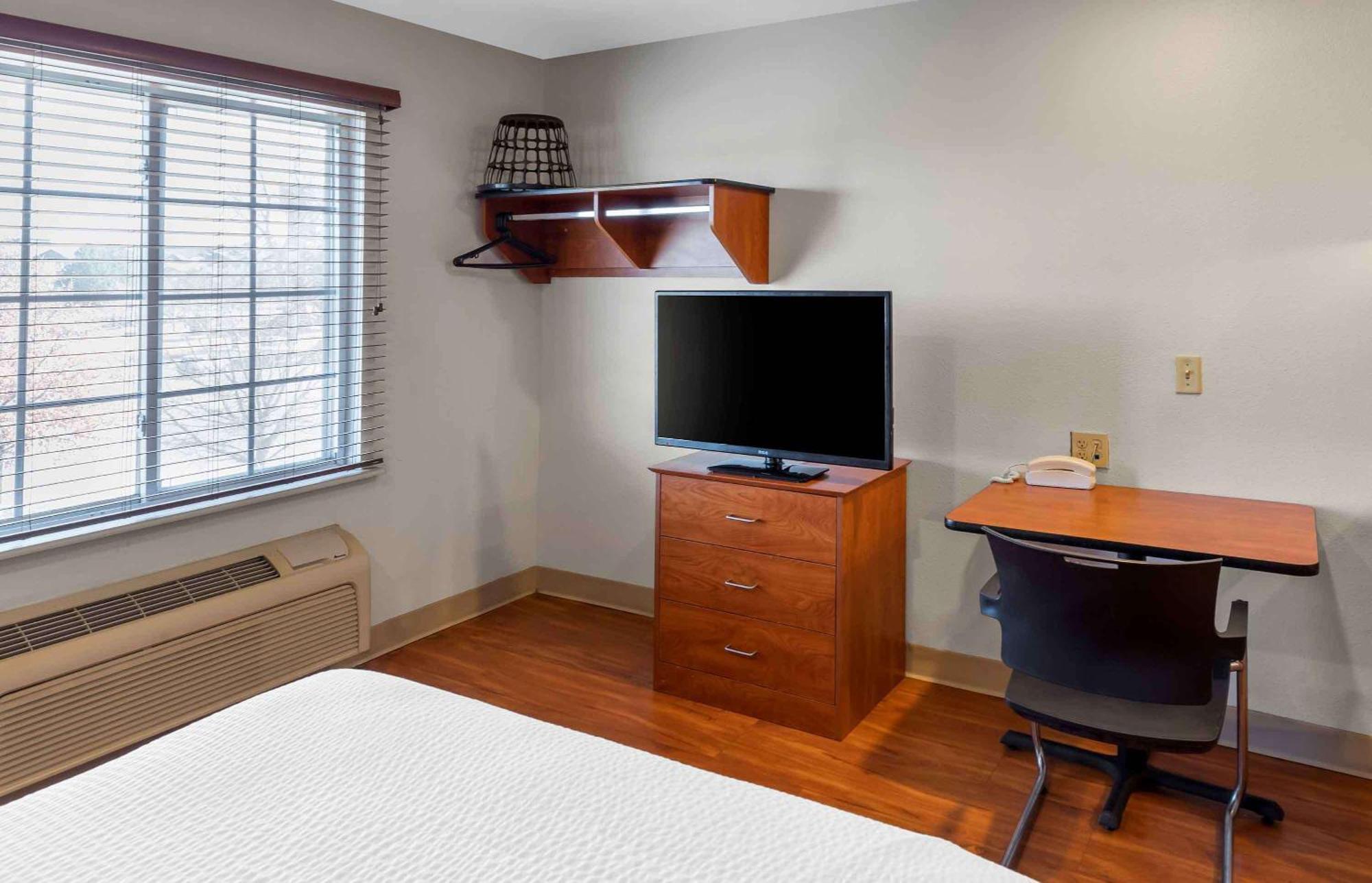 Extended Stay America Select Suites - Wichita - Airport エクステリア 写真