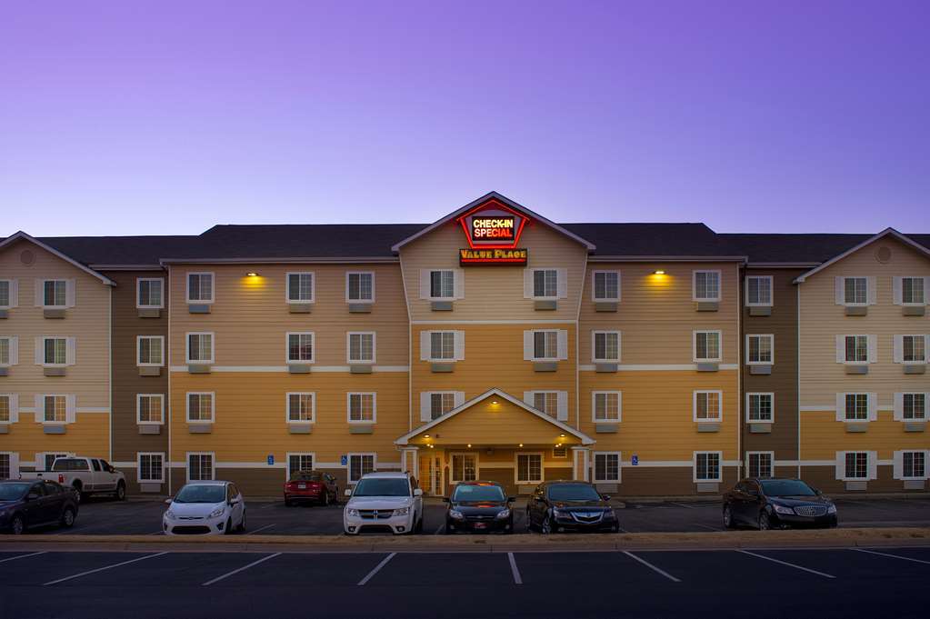 Extended Stay America Select Suites - Wichita - Airport エクステリア 写真