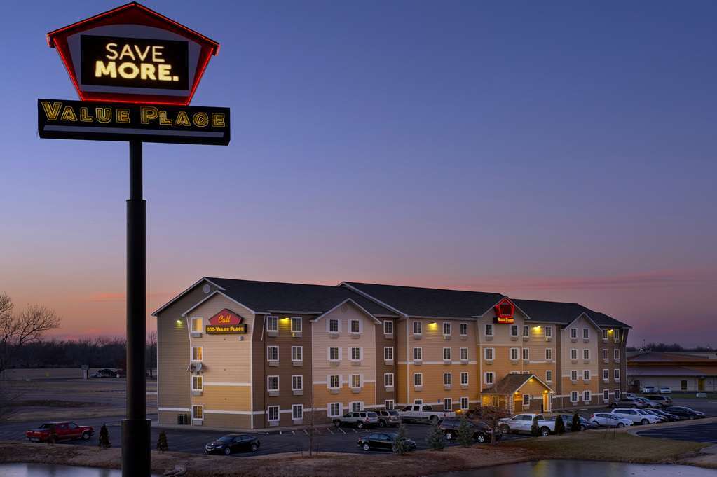Extended Stay America Select Suites - Wichita - Airport エクステリア 写真