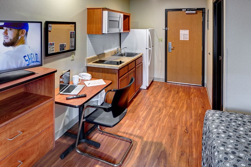 Extended Stay America Select Suites - Wichita - Airport 部屋 写真